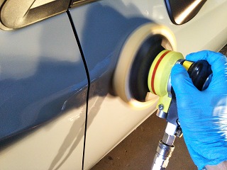 ＸＶの磨き作業