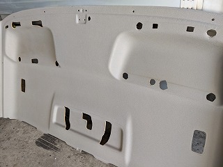 クリーニング後のルーフライニング