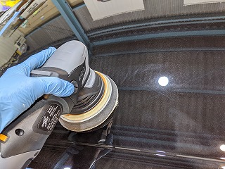 オデッセイの磨き作業